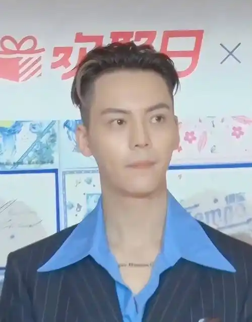 陈伟霆换了新发型,留背头的他突然发现不帅了,颜值下降_时尚_新造型