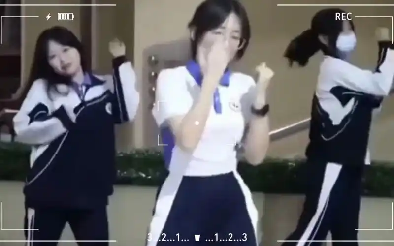深圳校服#舞蹈!^^)ρ(^0^* )