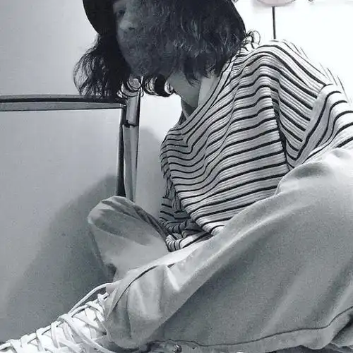 灰色头发短发女生头像霸气_头像图片_扣扣乐园