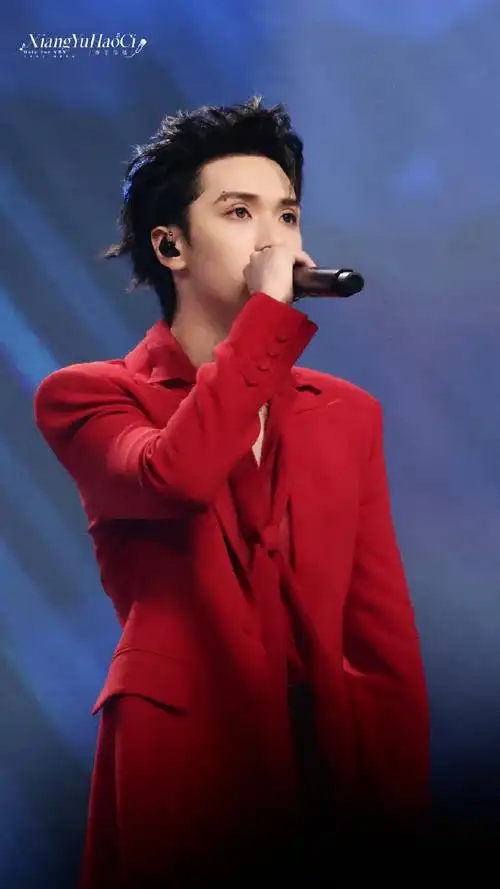 严浩翔超话红色是戏帝的统治区@时代少年团-严浩翔2023.11.