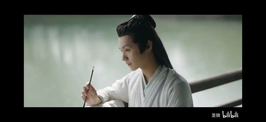 如何看待抖音网红楚淇因古风变装走红