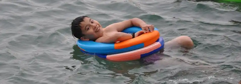 胡先煦童年照,他光膀子游泳的照片组图