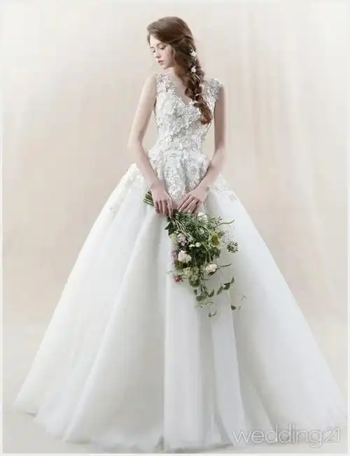 选婚纱前看看自己适合的风格