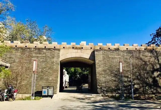 北京元大都遗址公园:遗迹众多,秋色醉人,晨跑,遛弯的生态园林