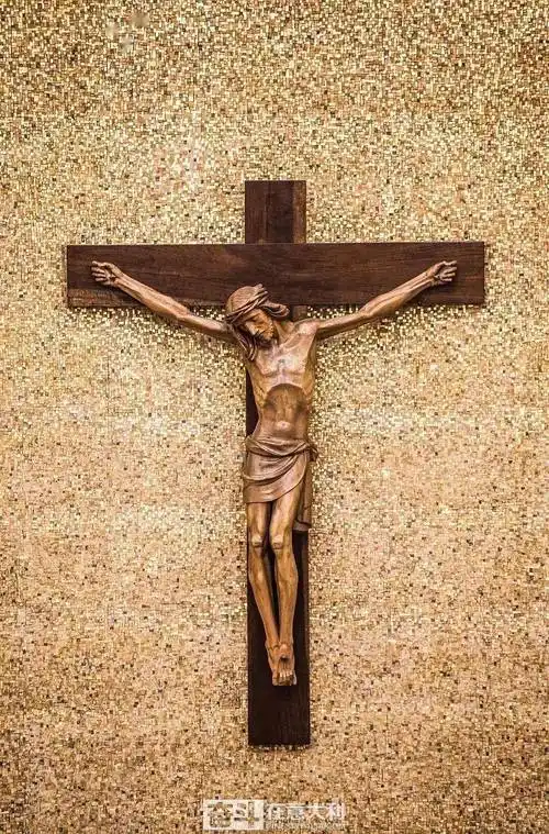 意大利联盟党提议:立法强制公共场所悬挂耶稣像