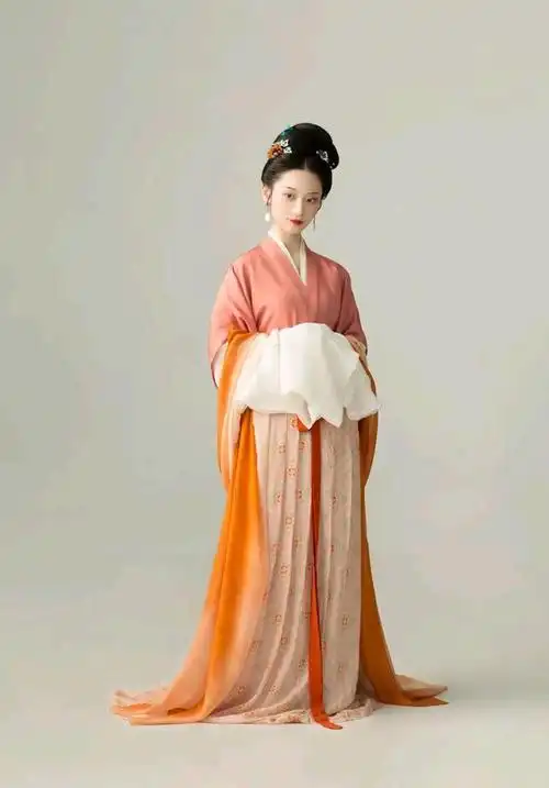 宋朝服饰不管是颜色搭配还是布料选择在现代都是无可替代的