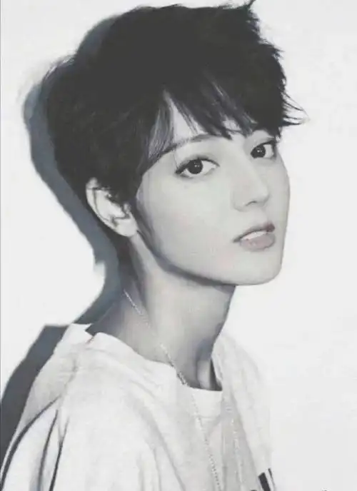 超飒的假小子短发轻易没人尝试飒爽又干练简直帅翻了