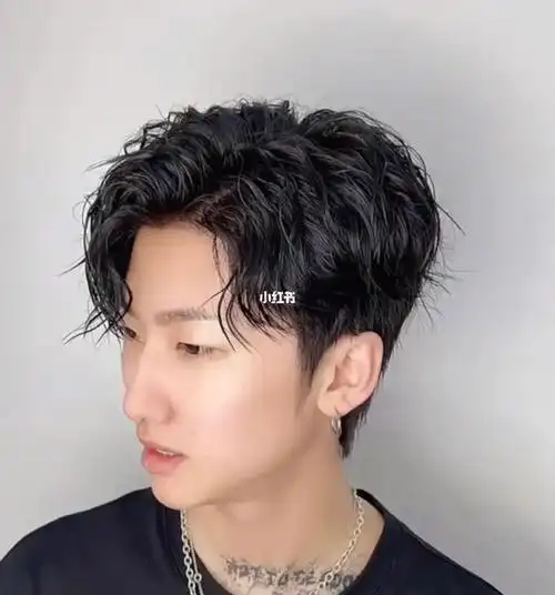 男生纹理三七分发型推荐