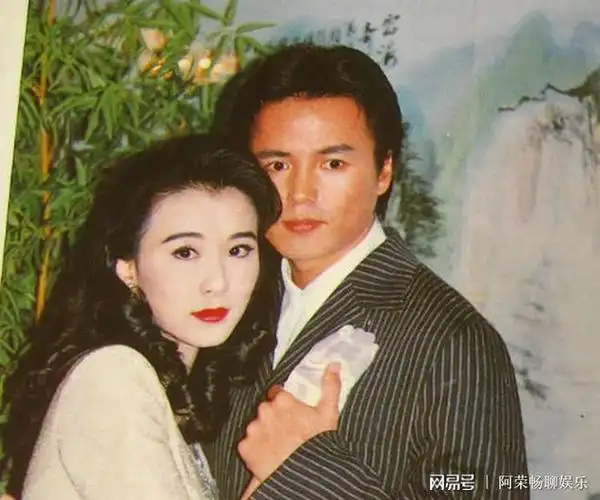 现59岁的林瑞阳为何像个老奶奶与相差10岁妻子像两代人