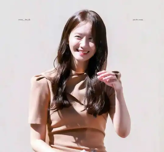 林允儿最新活动图 嘟嘴卖萌超可爱