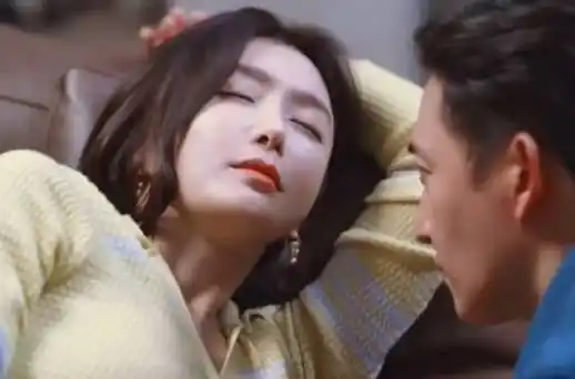 秦岚/王阳,这俩人谈恋爱脸都笑抽了,太甜了.