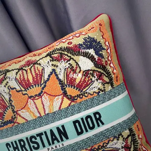 dior luminarie-迪奥正方形抱枕/靠垫_迪奥怎么样_抱枕_靠垫_艺术