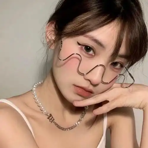 绝美女生头像合集丨暴雨过后的凉爽是你身上的香