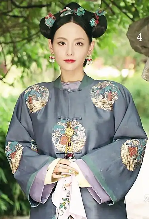 顺嫔第4套,她的肩膀真的很奇怪