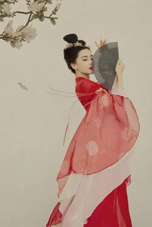 angelababy金簪红衣古风大片 云袖遮面眼神冷艳