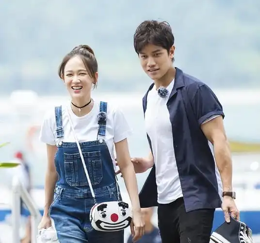 陈乔恩霍建华让她难释怀如今嫁给小九岁的富二代真幸福