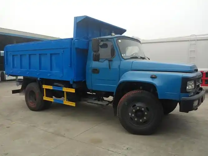 东风140尖头自卸车