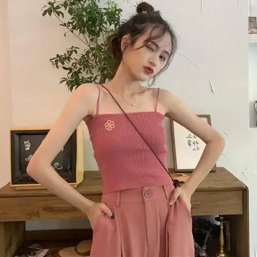 【京喜下单】刺绣花朵泫雅风吊带背心1件