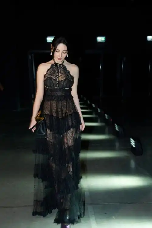 张雨绮米兰时装周