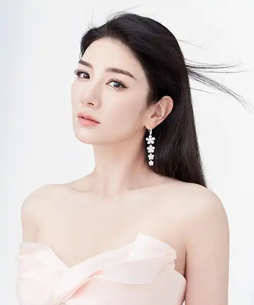 2022年丨黄奕翻包小红书植入 合作费用更新>-新城商务网