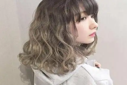 国字脸适合什么发型