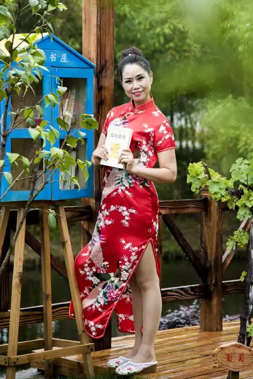 周浦摄影协会举办美丽乡村美丽庭园摄影大赛开拍仪式,旗袍秀.