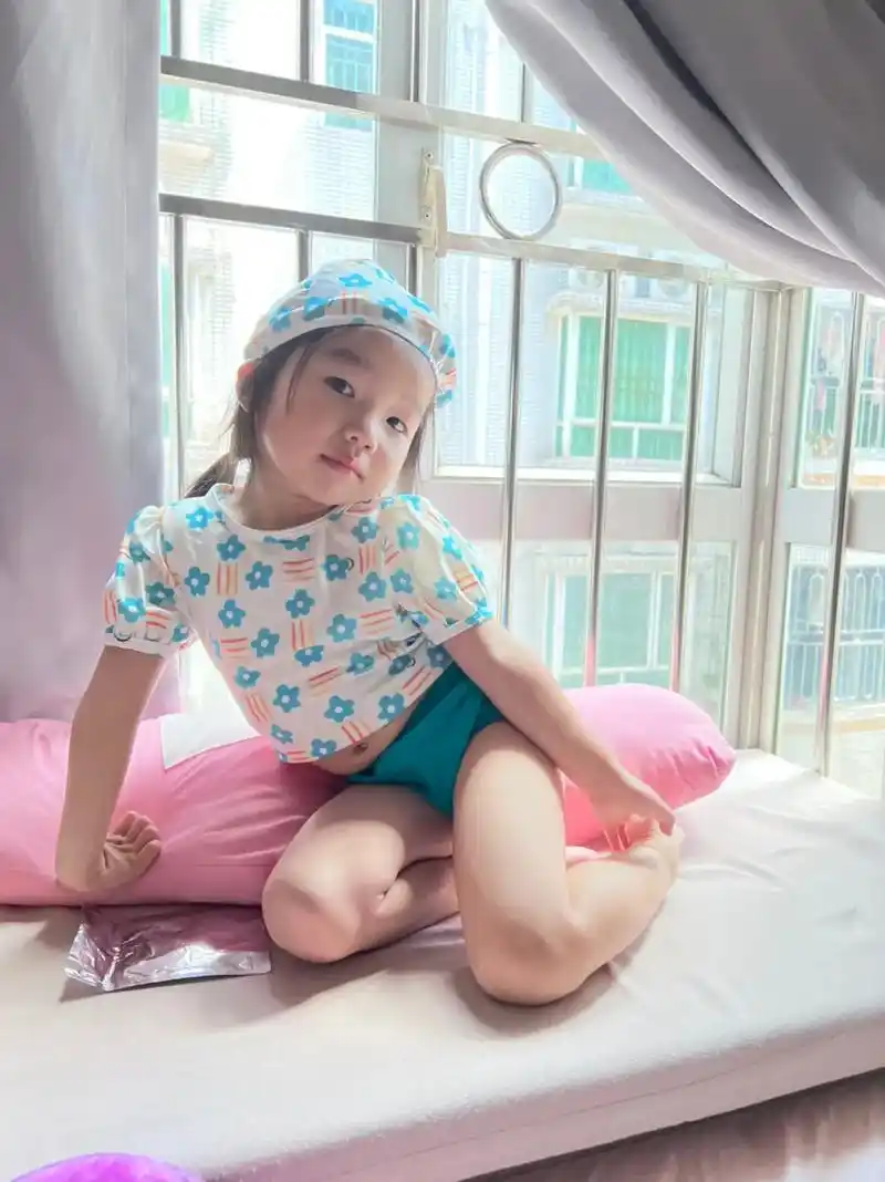 居家隔离太无聊 幻想自己可以去游泳了 - 抖音