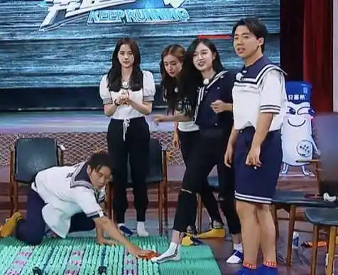 穿鞋脱鞋两个身高,观众看得怀疑眼睛_baby_时候_游戏