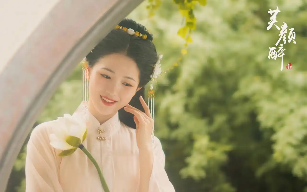 清纯古装美女唯美高清桌面壁纸