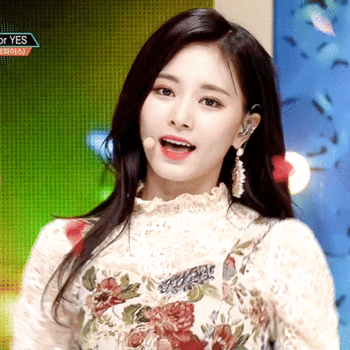 怎样评价twice周子瑜的颜值