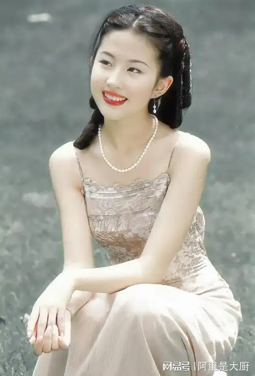 美女也内卷 看各国"第一美女"女星颜值大比拼,个个都貌美如花|刘亦菲