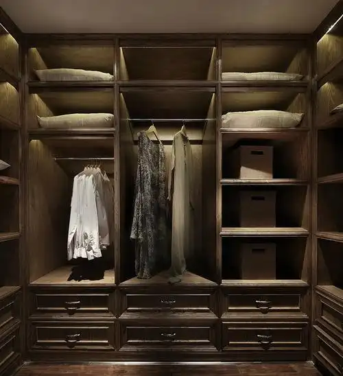 淡雅中式风格实木衣柜效果图