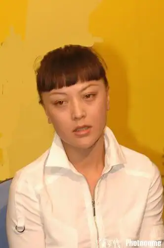 王纳文否认曾收高峰巨款称和其感情非常纯洁图