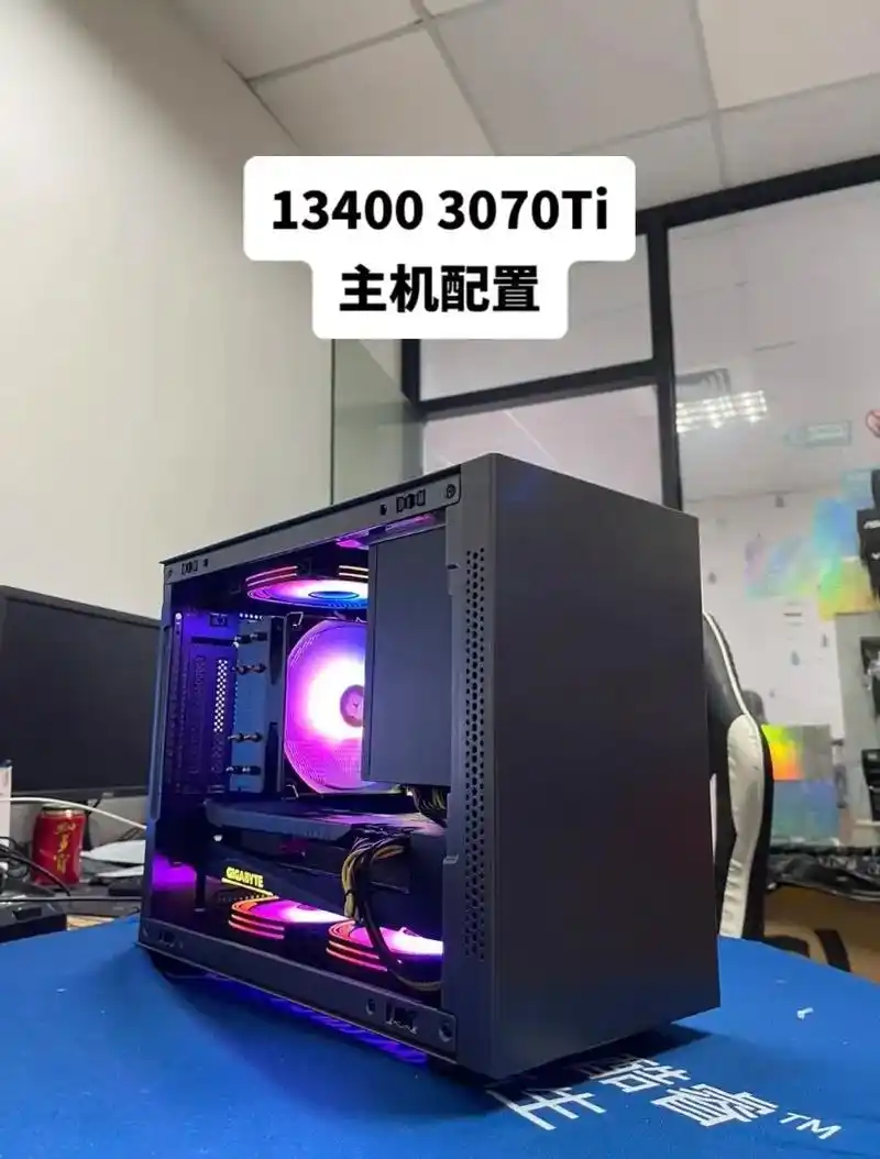 帮粉丝配一套先马 趣造黑色小机箱,电 - 抖音