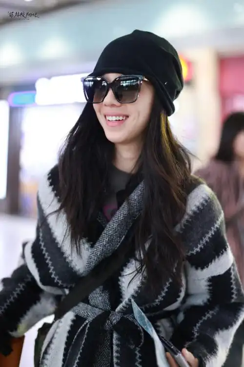 庄达菲#    机场素颜生图