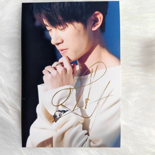 易烊千玺亲笔签名照片白鹤亮翅周边收藏送同学送朋友闺蜜应援礼物