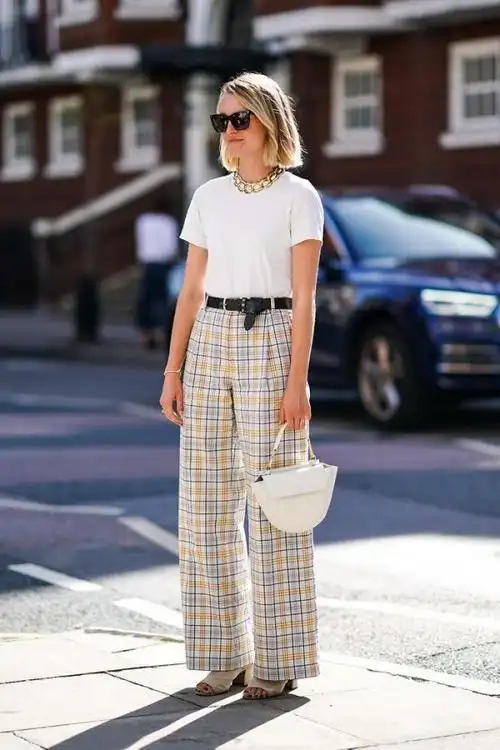 黑白格子裤搭配什么上衣好看(这样搭才更出众)