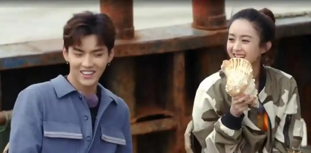 吴亦凡与赵丽颖私下的互动甜得让人嫉妒,简直是一对活宝