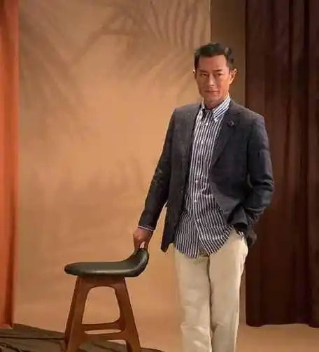 50岁古天乐拍戏时意外致右眼受伤,眼球破裂缝八针,让人触目惊心_电影