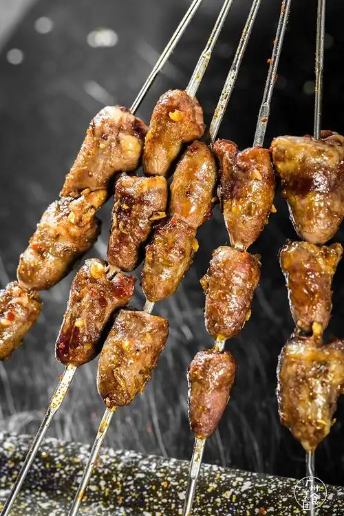 岗顶新开1家烧烤店,要在洞穴里撸串!_网易订阅