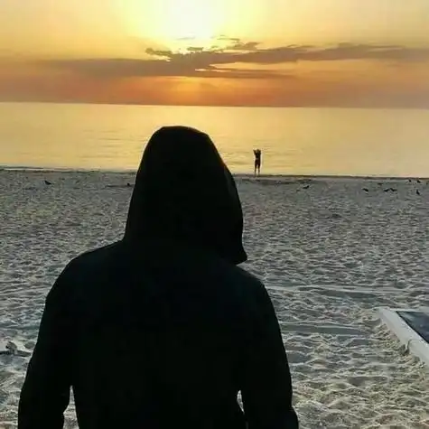 头像图片简约男生背影 男生头像图片大全 -【爱个性】