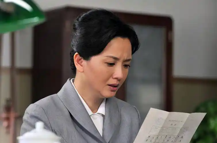 她是优秀演员,为丈夫守寡11年,如今54岁美过20岁女儿_陶慧敏_生活