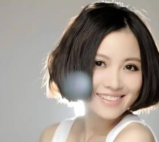 歌曲,令人心生羡慕,然而不幸的是,就在2015年,姚贝娜因乳腺癌复发离世