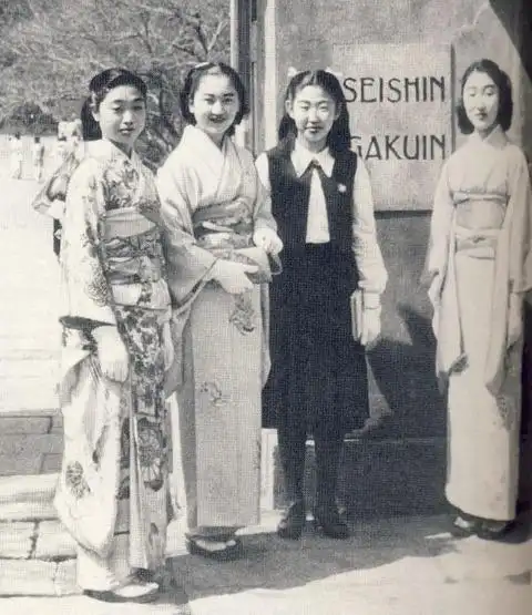 原创日本平民皇后美智子到底有多美身着传统和服尽显端庄优雅