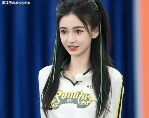 杨颖回归跑男打破收视率:官博打错名字,出场不到5分钟