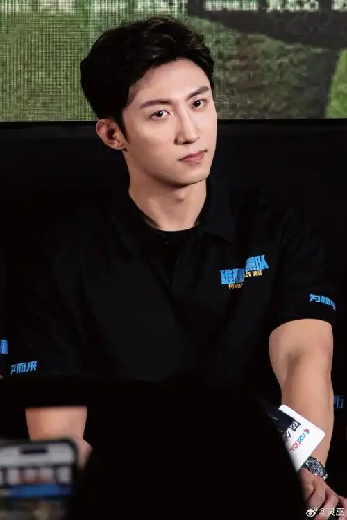 黄景瑜回应因自己考警校的男生