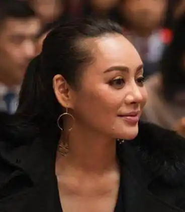 关晓彤佟丽娅宁静,盘点那些皮肤黑也能大红大紫的女明星