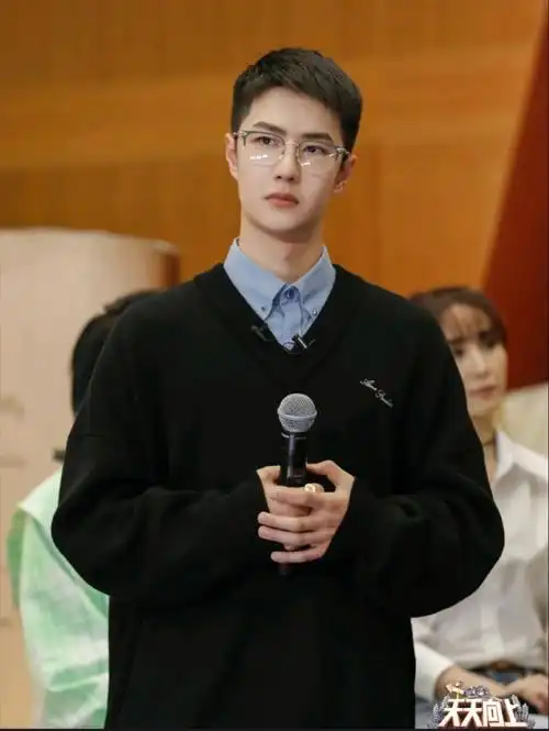 期待新的眼镜啵啵#王一博