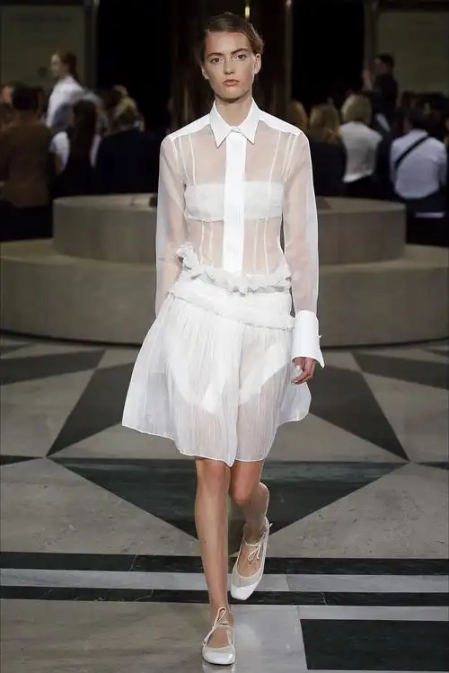 aquilano rimondi(阿奎拉诺.里蒙迪)2016米兰春夏高级成衣时装秀