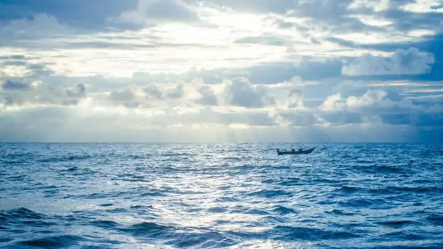 风景,阳光,大海,船,上帝之光壁纸